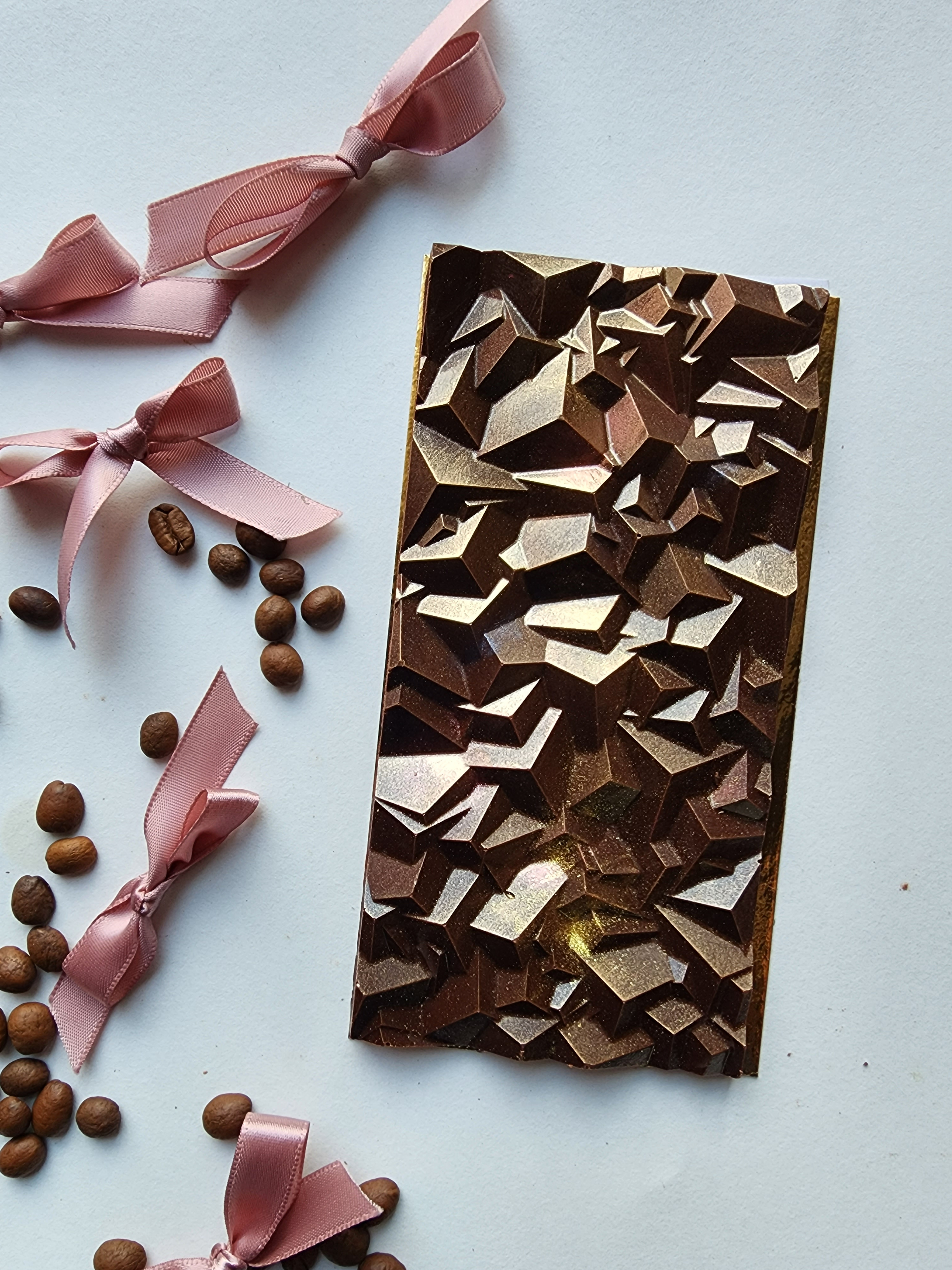 Плитка шоколадная "Сломанный кристалл"