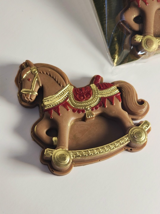 Шоколадная плитка "Лошадка" молочный шоколад