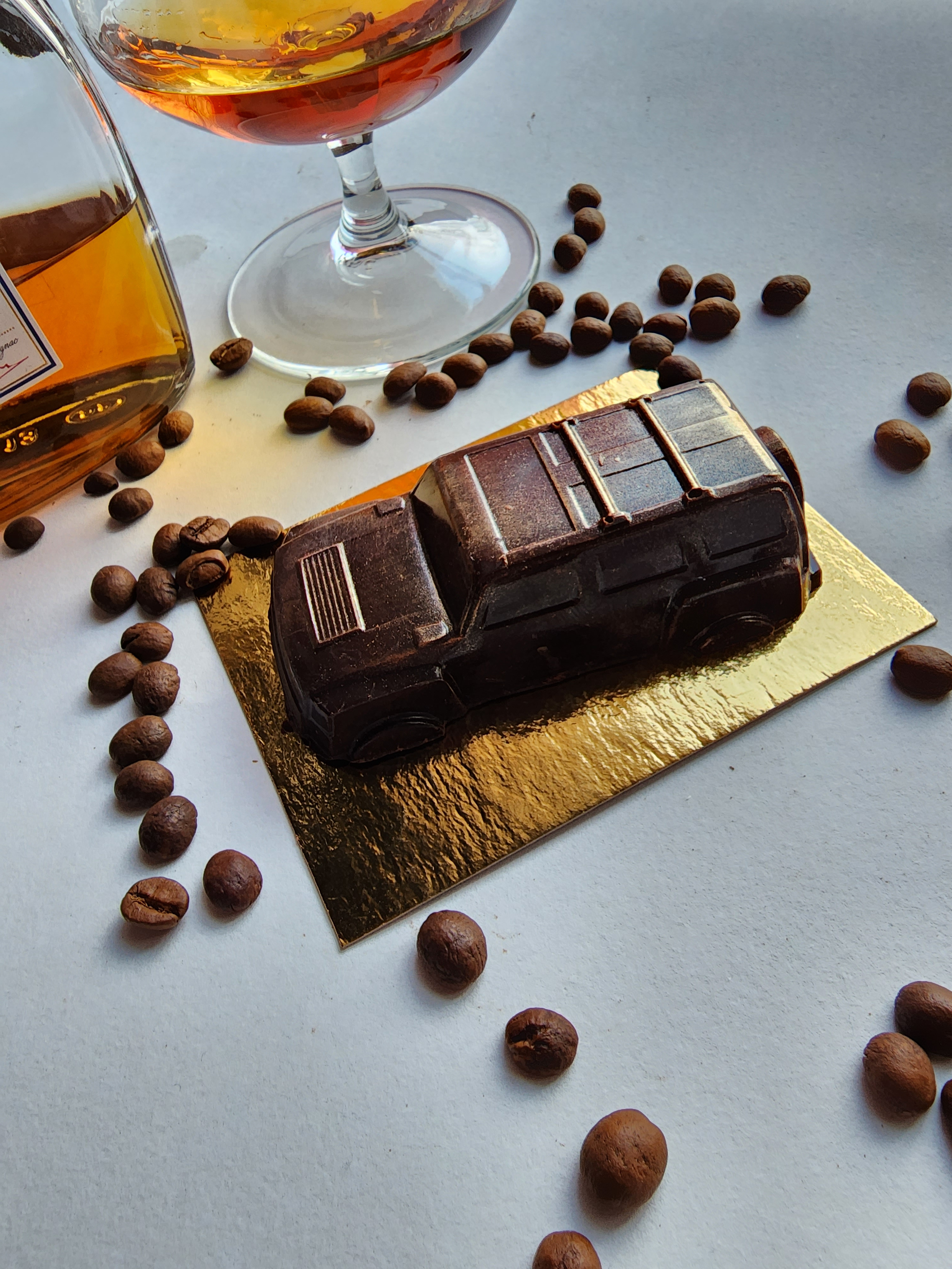 Фигурка шоколадная "Джип"