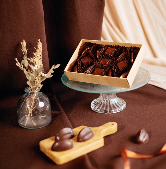 Набор конфет шоколадных "Сундучок с марципаном"