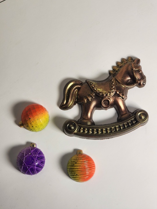 Шоколадная фигурка "Лошадка-качалка"